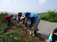 被災地区での作業開始 