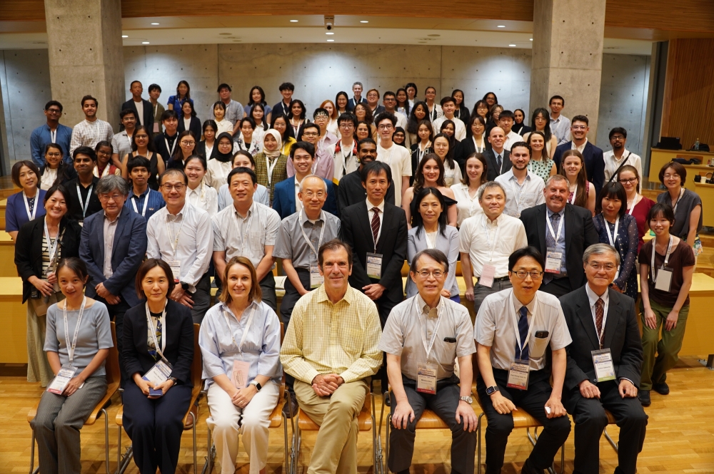 Group photo (on Day 2) 